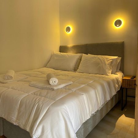 White Apartment Kavala Bagian luar foto